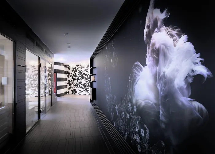 Отель Kameha Grand